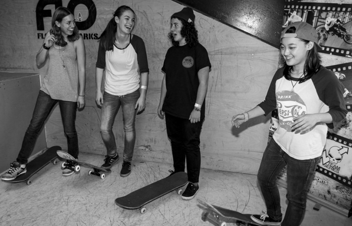 Women Skateboarding Bristol Rokeo Skate