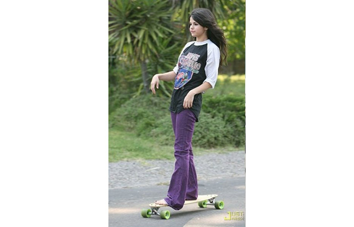 Selena Gomez skateboarding Pic: Pinterest