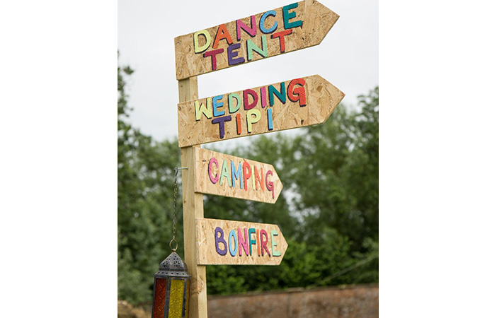 Festival wedding sign Pic: Pinterest