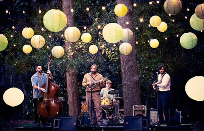 festival wedding band pic: bowtiesandbunting