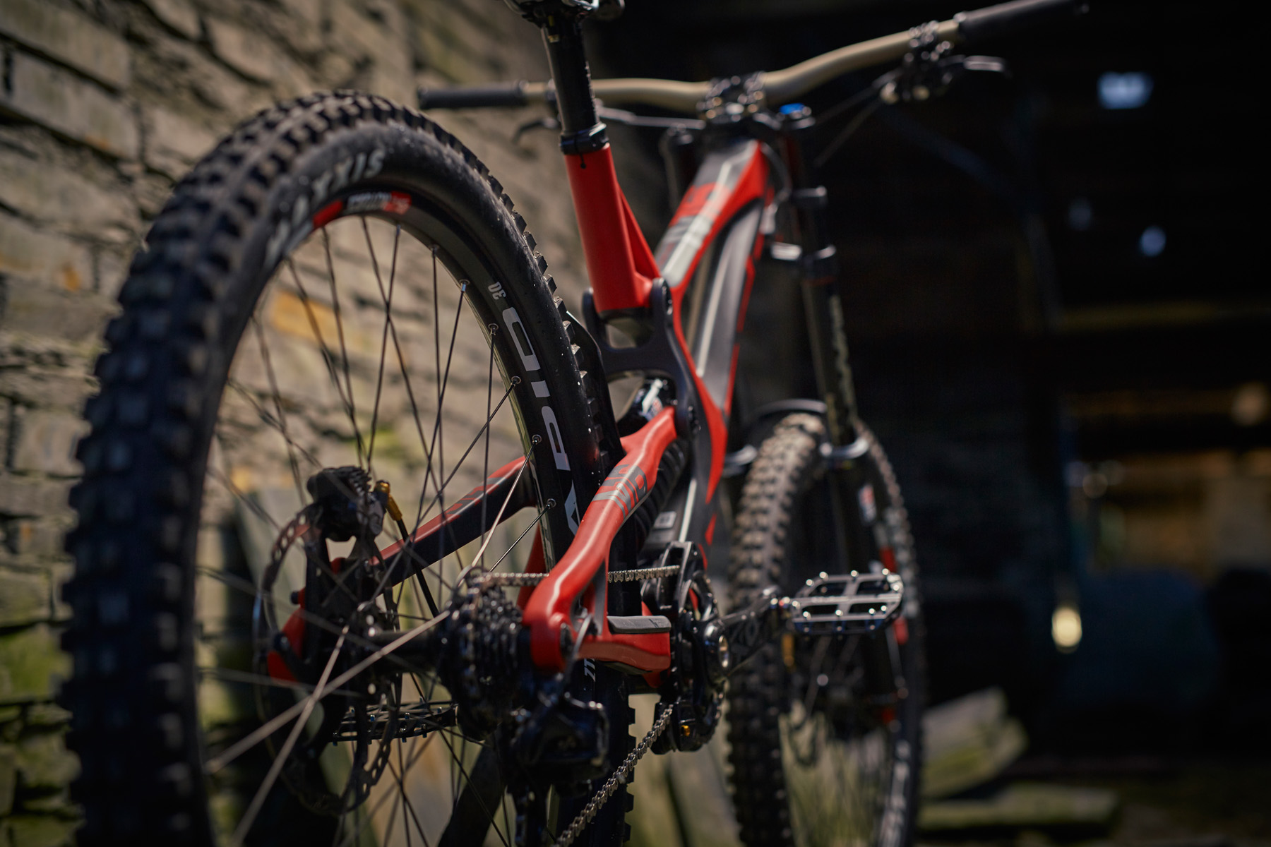 Intense M16 C - Dirt Intense M16 C - Dirt