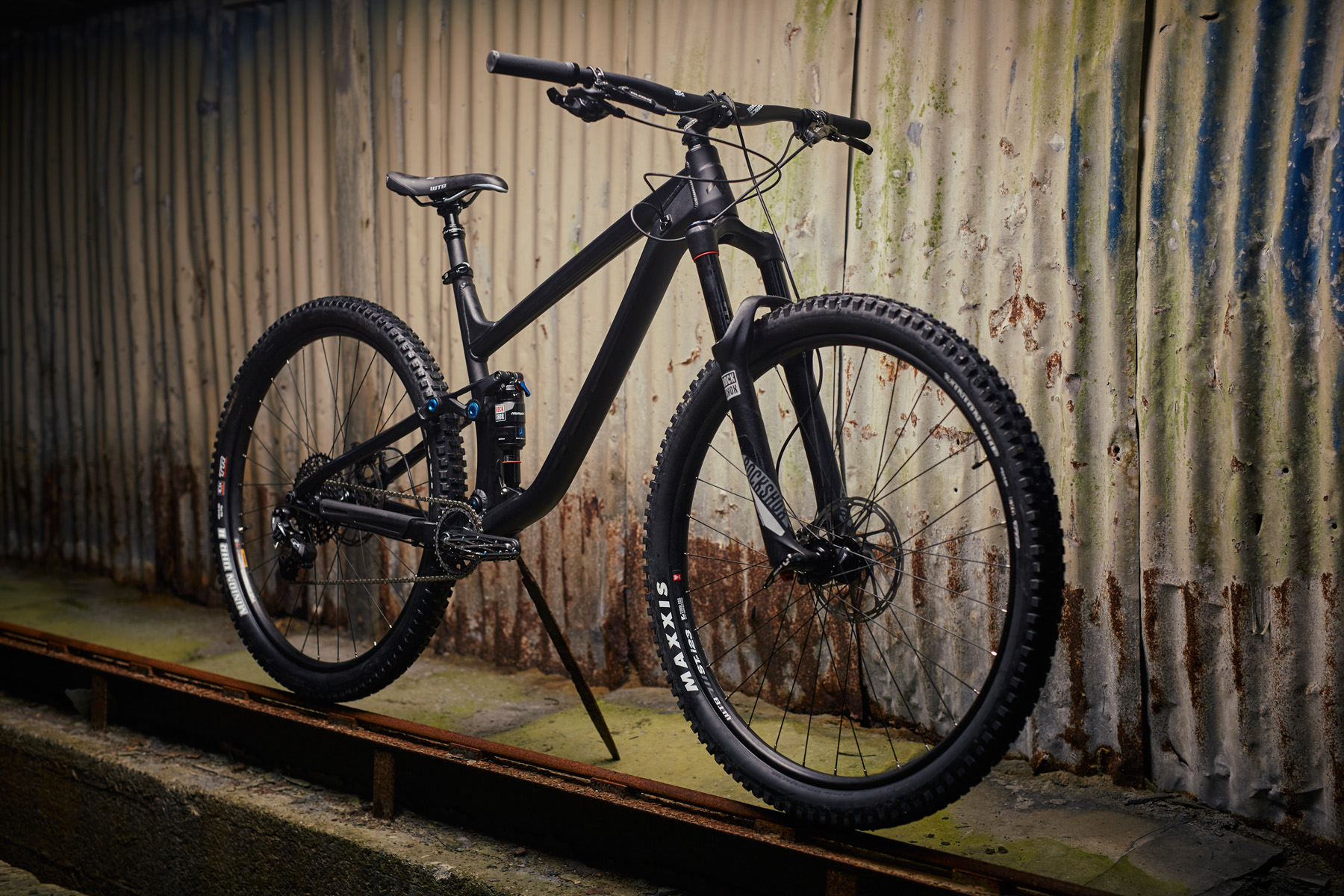 Review | Transition Smuggler | Dirt Mountain Bike Review | Transition Smuggler | Dirt Mountain Bike