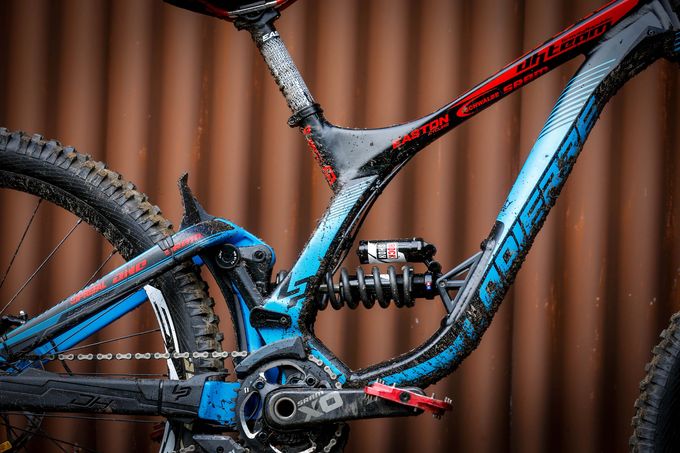 Lapierre DH Team Review - Dirt