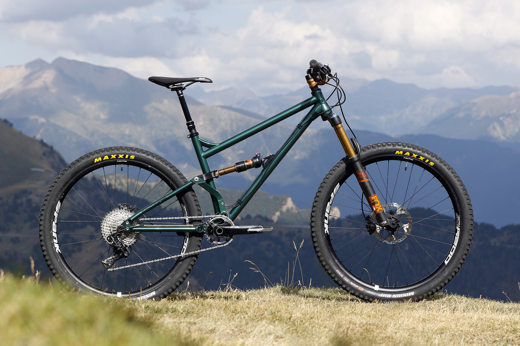 Production Privee New Shan 5 Bike - Dirt Production Privee New Shan 5 Bike - Dirt