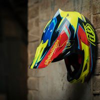 Troy Lee D3 Carbon Helmet