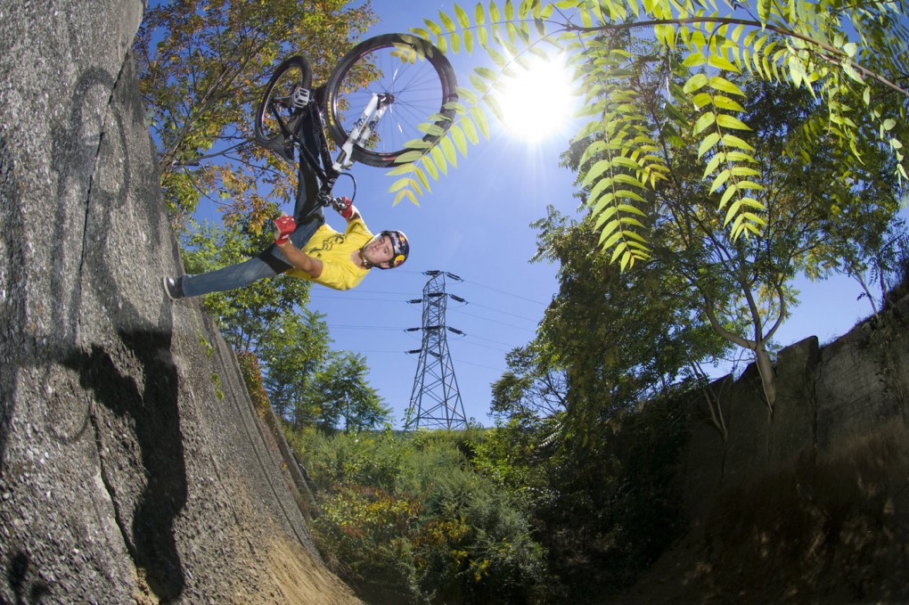 Killing it in New Jersey in 2008, after his accident. Photo: Ian Hylands/Red Bull