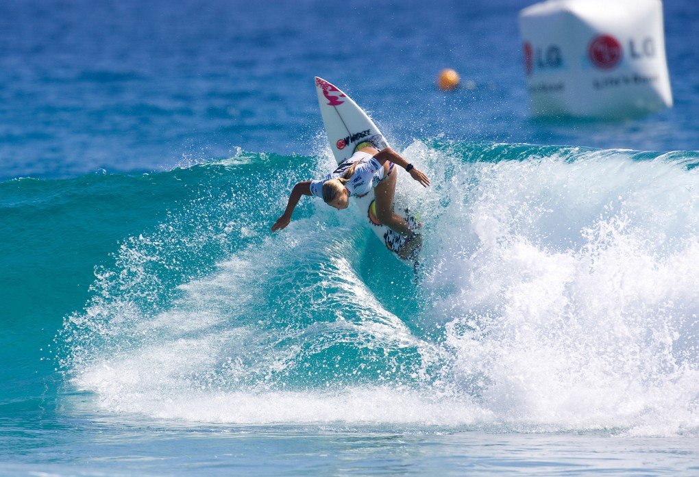 Paige Hareb in the Roxy Pro Gold Coast 2009. Photo: surf.co.nz