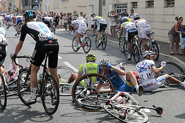 Tour de France crash brutal savage chaos photos photographs 4