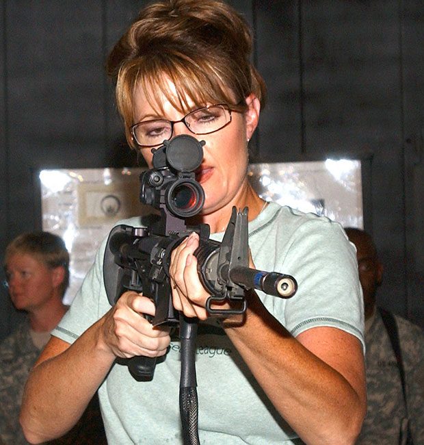 sarah_palin_gun_kuwait