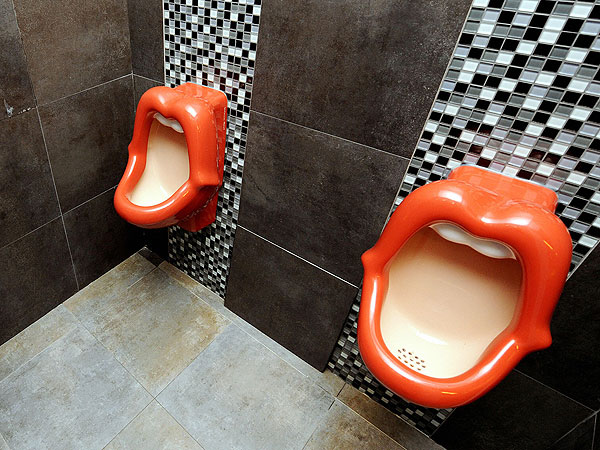 Crazy-Toilet-Customised-Urinals