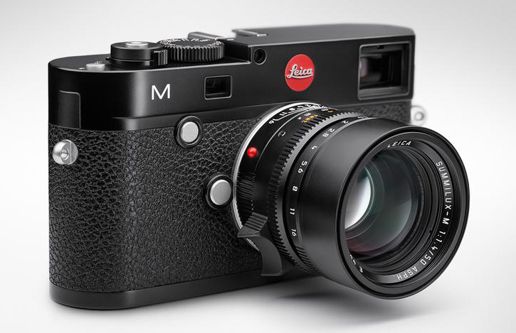 Best-Cameras-for-Travelling-Leica-M-Typ-240-Review-Buyers-Guide-and-Tips