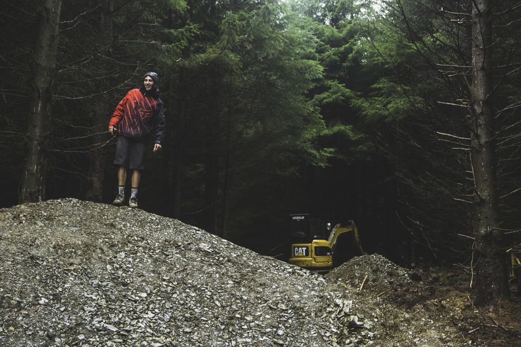 Ratboy eyeing up the line. P: Cal Jelley