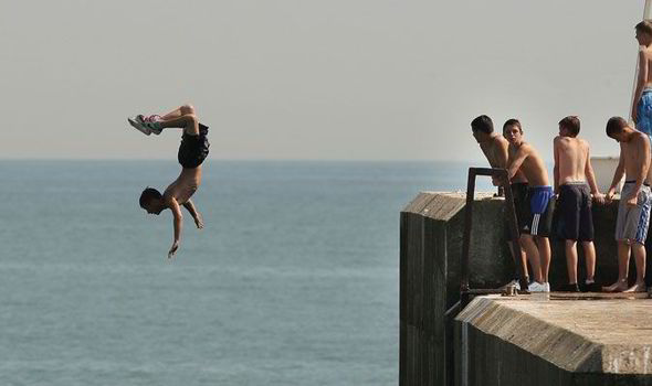 tombstoning_waterfall_cri-493110