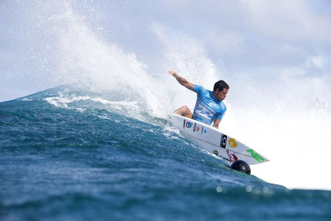 Adriano De Souza WSL World Champion Surfing 2015 Pipemasters Kelly Cestari