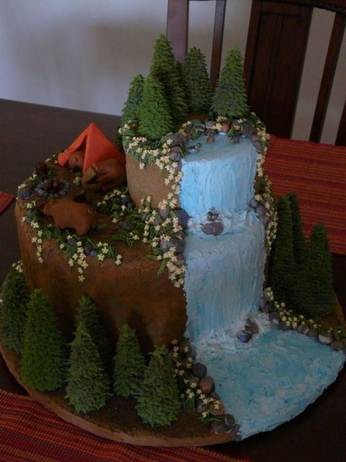 Simple shimmering snowy mountain cake for my son's winter-themed 5th  birthday. : r/Cakes