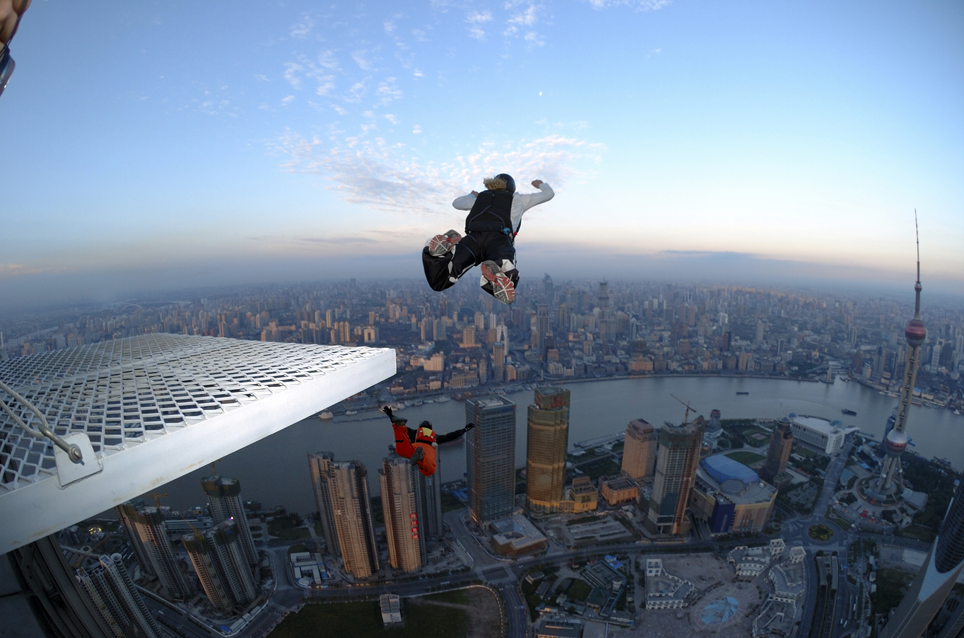 BASE Jumping - Everything you need to know about the most dangerous sport in the world