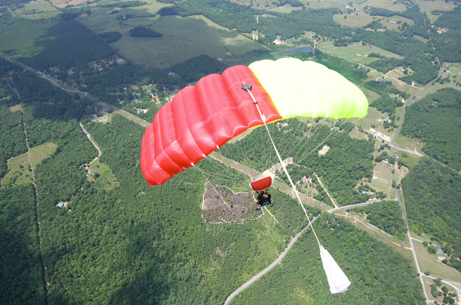 The ram-air parachute, favoured by BASE Jumpers - Photo: ascskydiving.com