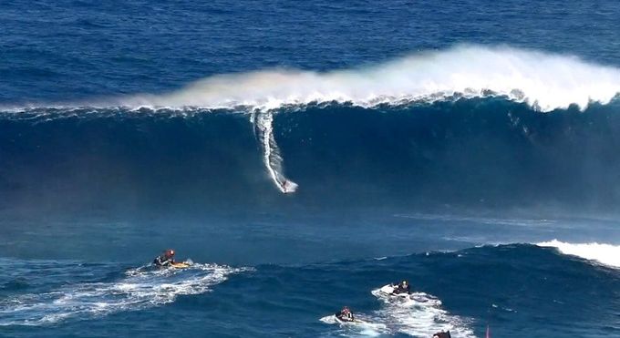 Bethany Hamilton Surf Jaw Tow In 2016