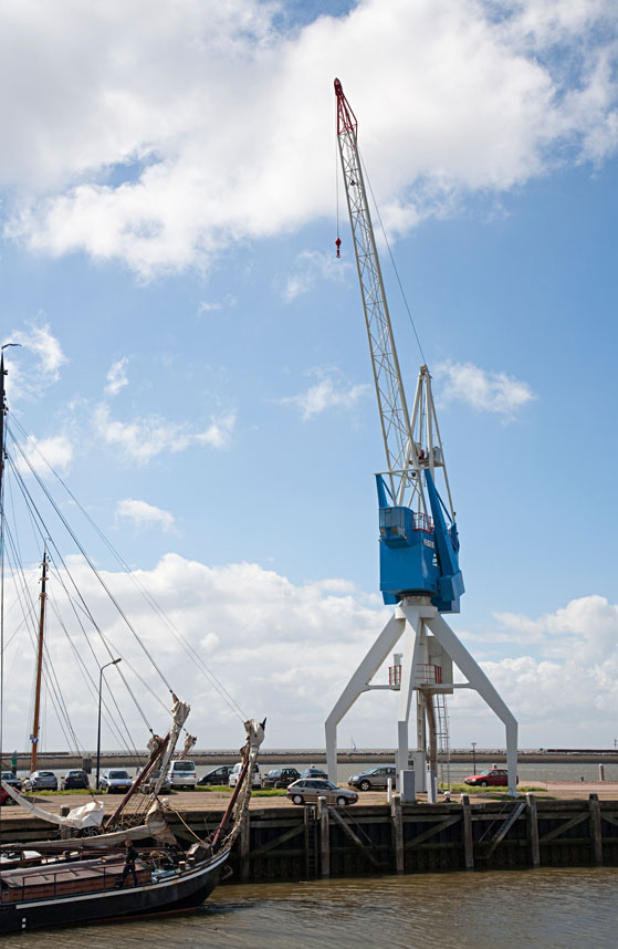 Crane-Hotel-Netherlands-Crazy.jpg