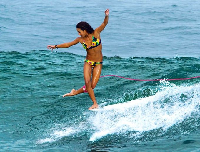 Kelia-Moniz Longboarding Surfing Women Roxy