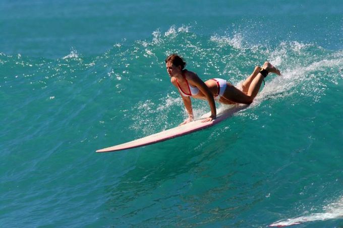 Learning Surf Longboarding Woman