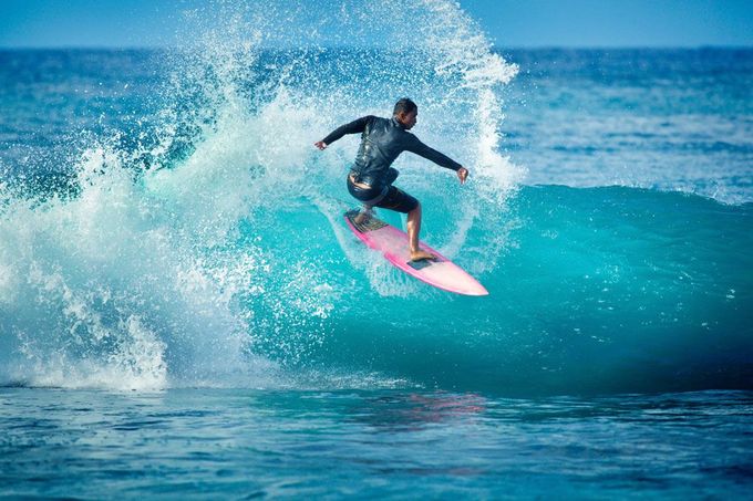 Surfing Hawaii 