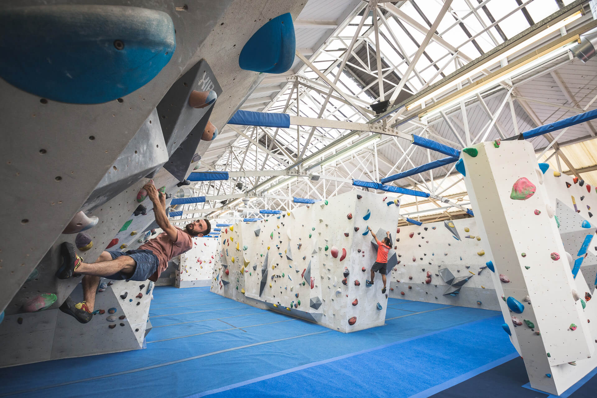 the-arch-building-one-london-bouldering