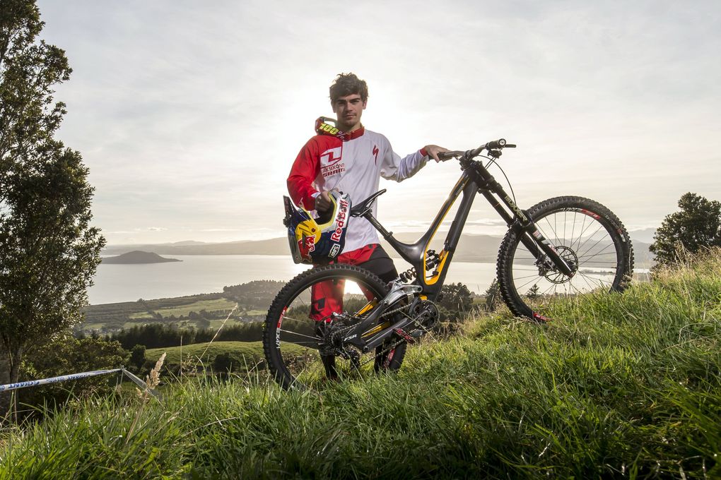 loic bruni crankworx rotorua lourdes downhill world cup preview