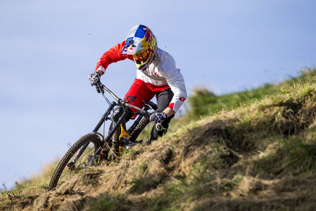 loic bruni crankworx rotorua lourdes downhill world cup preview