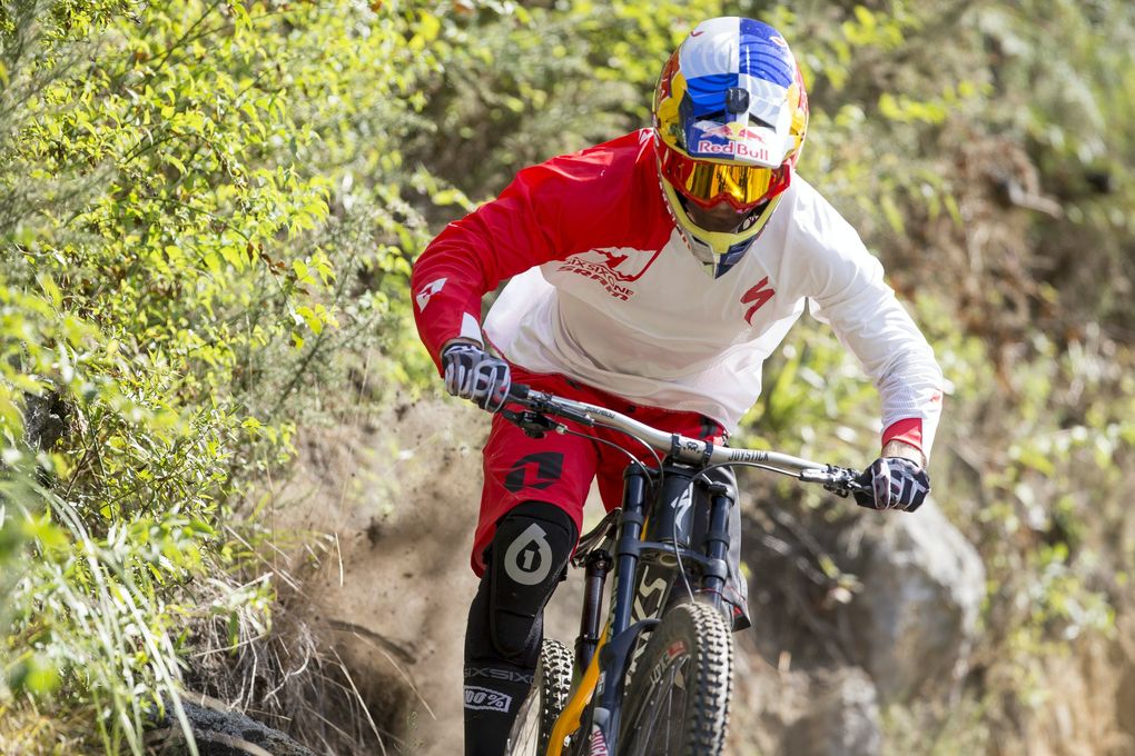 loic bruni crankworx rotorua lourdes downhill world cup preview