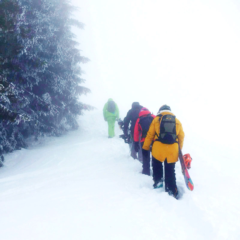 Snowboarding Off Piste Mint Snowboarding Backcountry France Hiking Fog