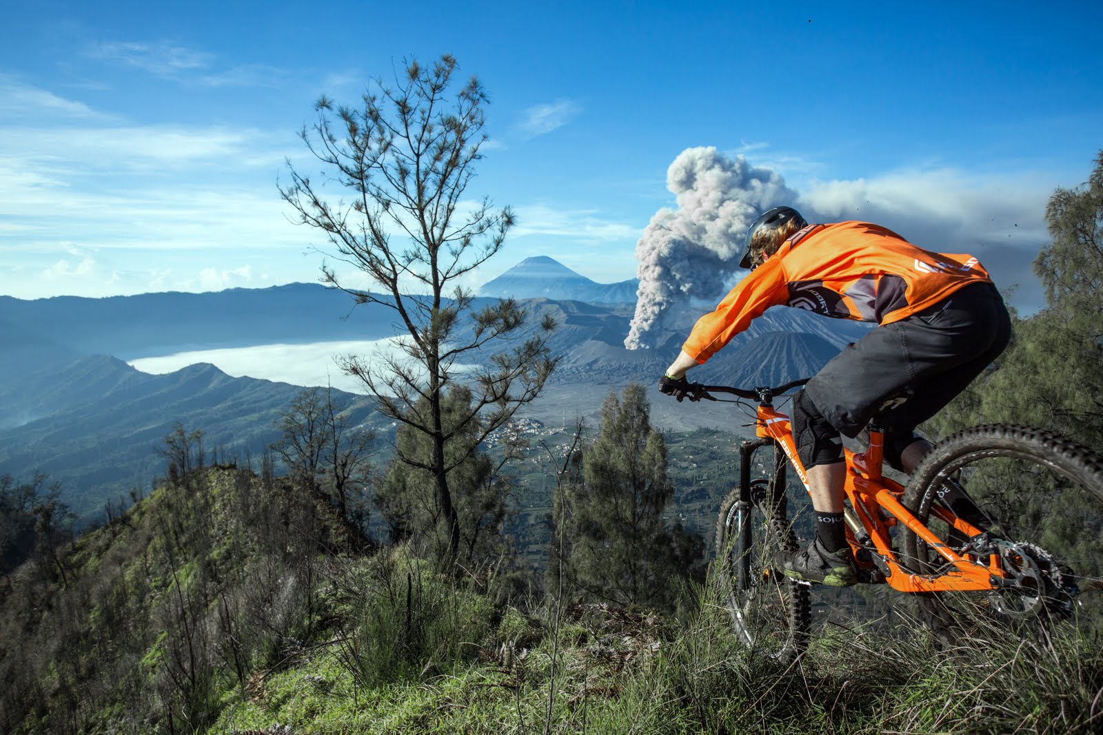 Kurt Sorge ride active volcano mtb mountain bike