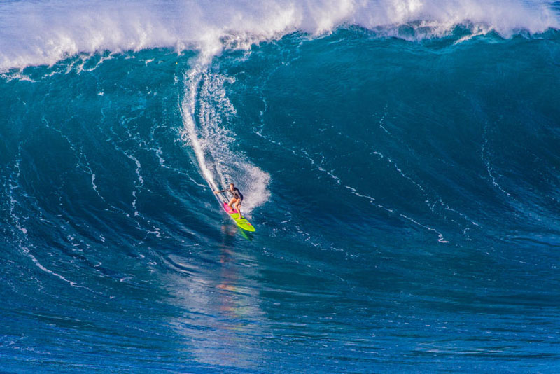 Paige Alms Surfing Big Wave Jaws Hawaii WSLPaige Alms Surfing Big Wave Jaws Hawaii WSL