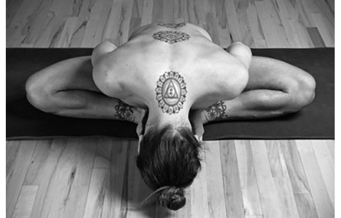 Pin by Ni Nq on tatto piercings  Yoga tattoos, Yoga symbols, Yoga