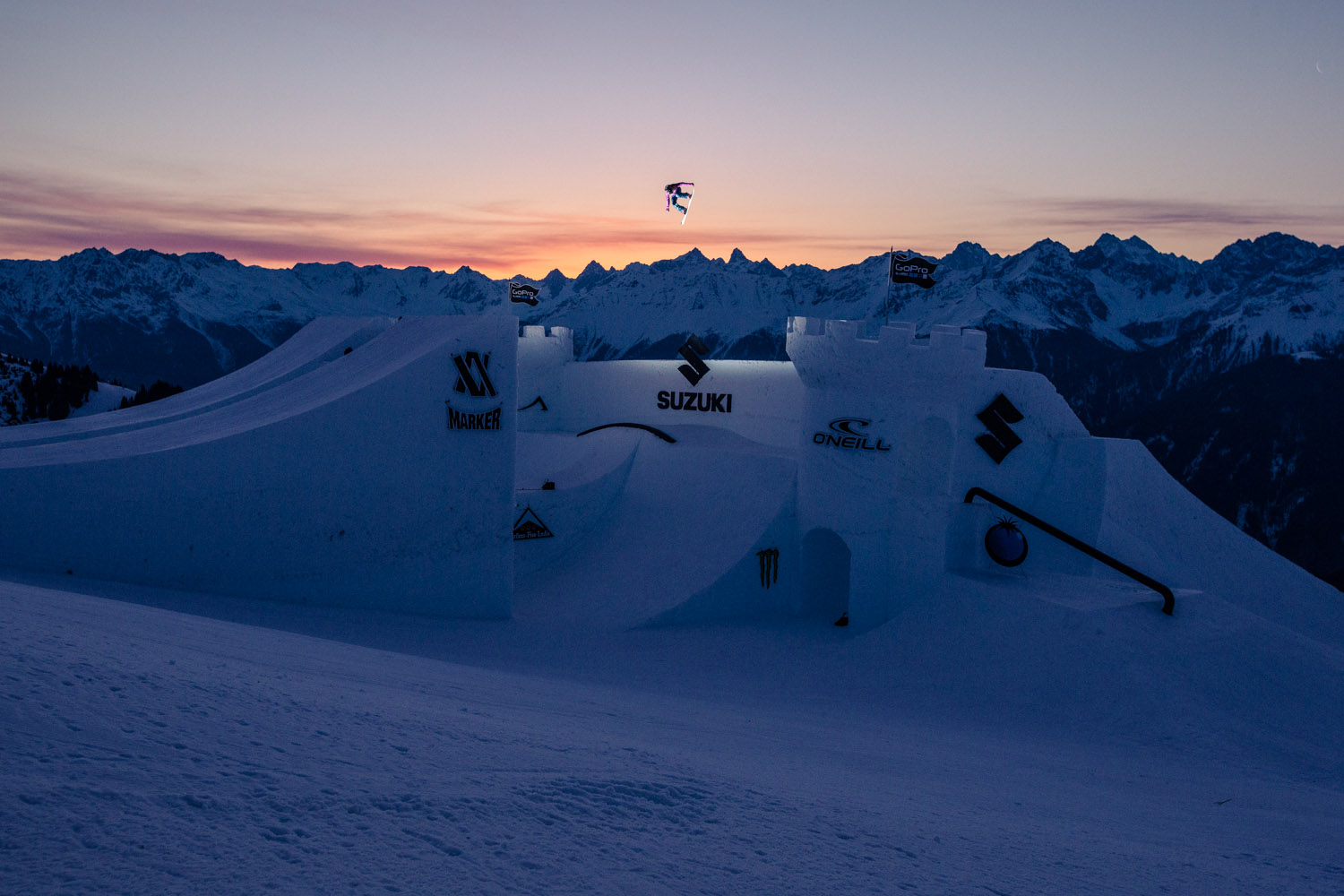 Jenny Jones Snowboarder Competes in 9 Queens Event