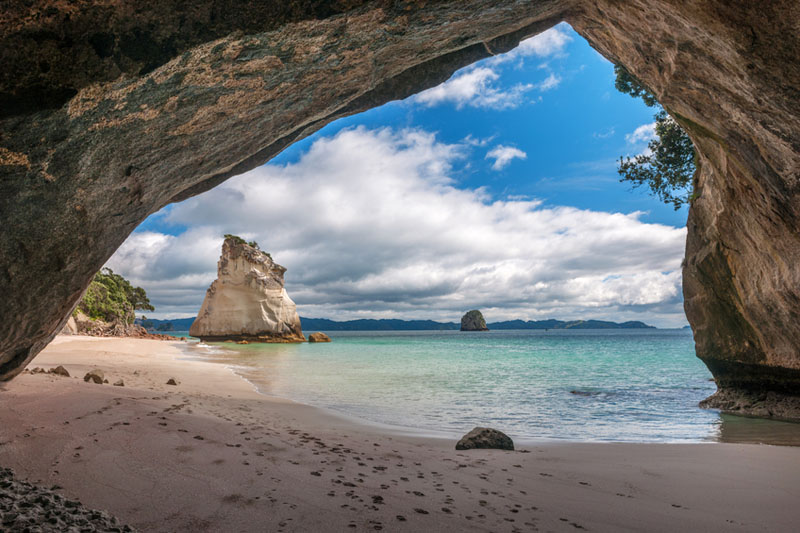 Sailing-Dinghy-Holiday-UK-Yacht-Bay-of-Islands-New-Zealand.jpg