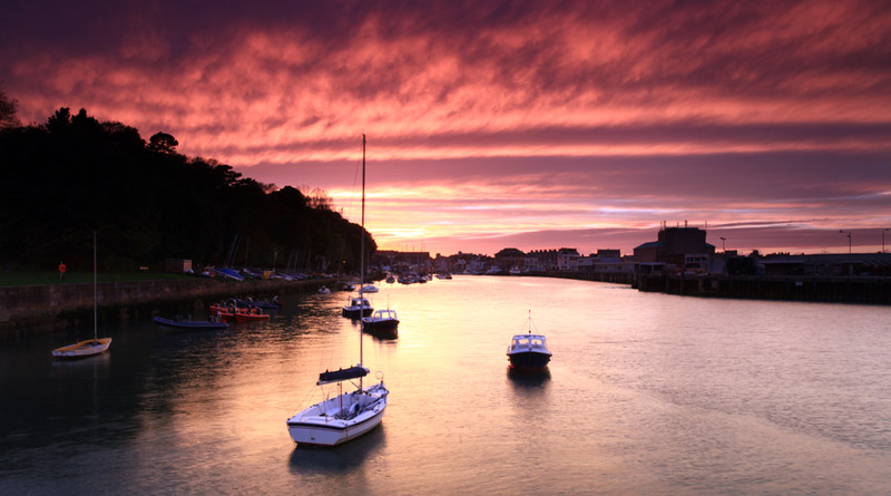 Sailing-UK-Holiday-Beginner-Courses-Boay-Weymouth-Dorset-Yachting.jpg
