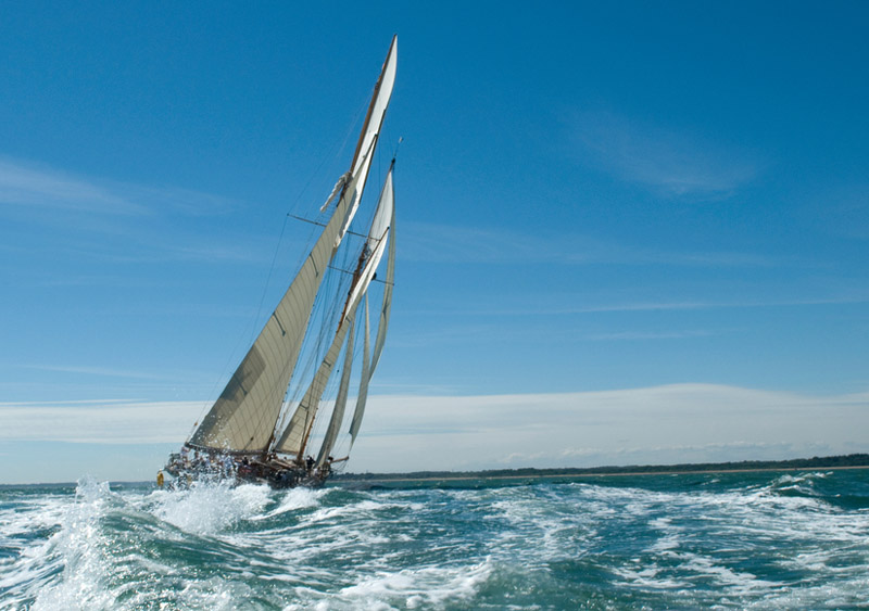 Sailing-UK-Holiday-Beginner-Courses-Sailing-Cowes-Isle-Of-Wight-Yachting Solent Boat.jpg