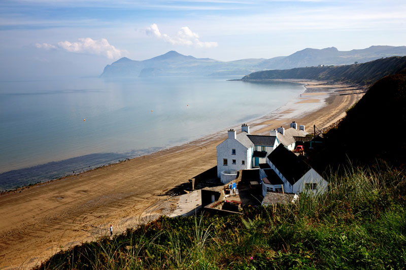 Sailing-UK-Holiday-Beginner-Courses-Wales-Pwllheli-Llyn-Peninsula-Yachting.jpg