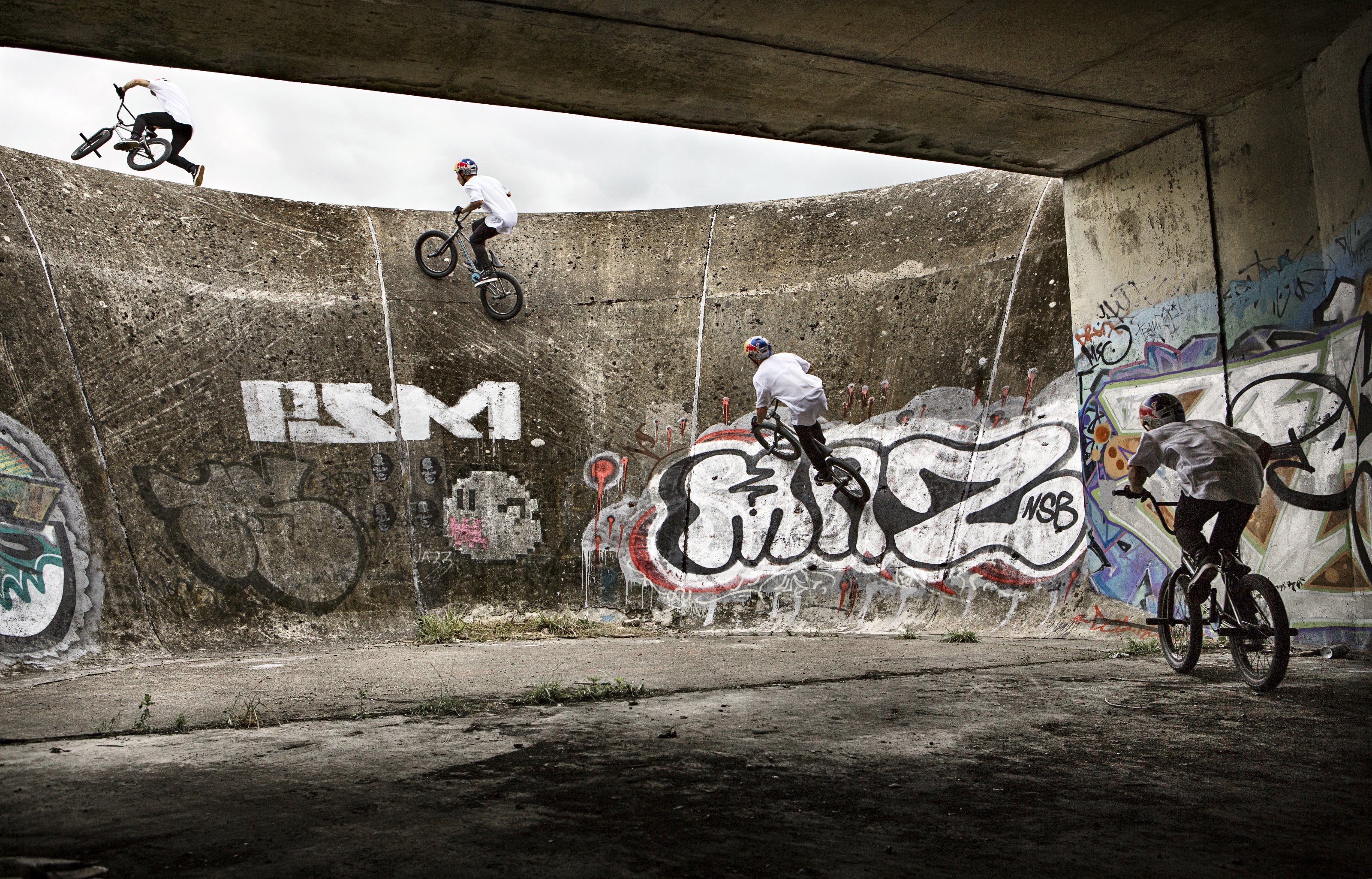 Kriss Kyle Alex Donnachie REd Bull Wallriders wall-ride road trip Edinburgh to France 2