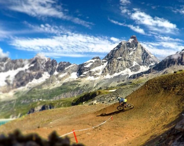 cervino matterhorn breuil-cervino mountain biking glacier maxiavalanche 5