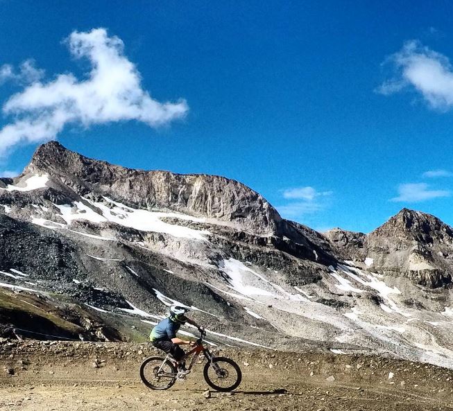 cervino matterhorn breuil-cervino mountain biking glacier maxiavalanche 11