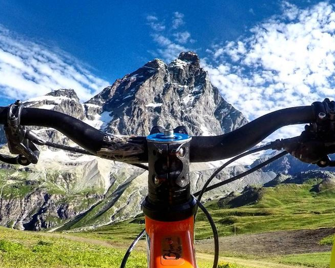 cervino matterhorn breuil-cervino mountain biking glacier maxiavalanche 16