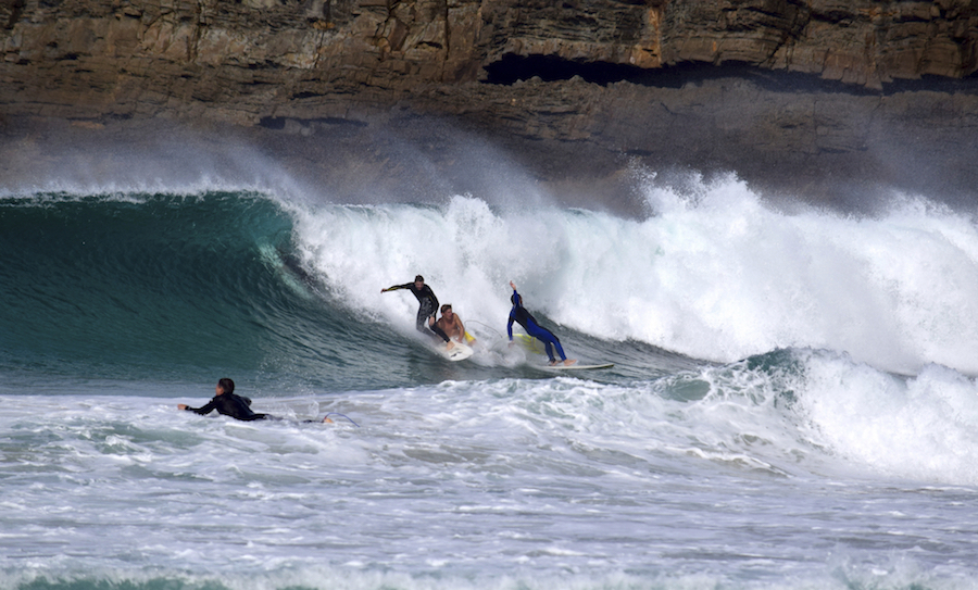 Safe Surfing Tips: Surfers collide due to drop-in 