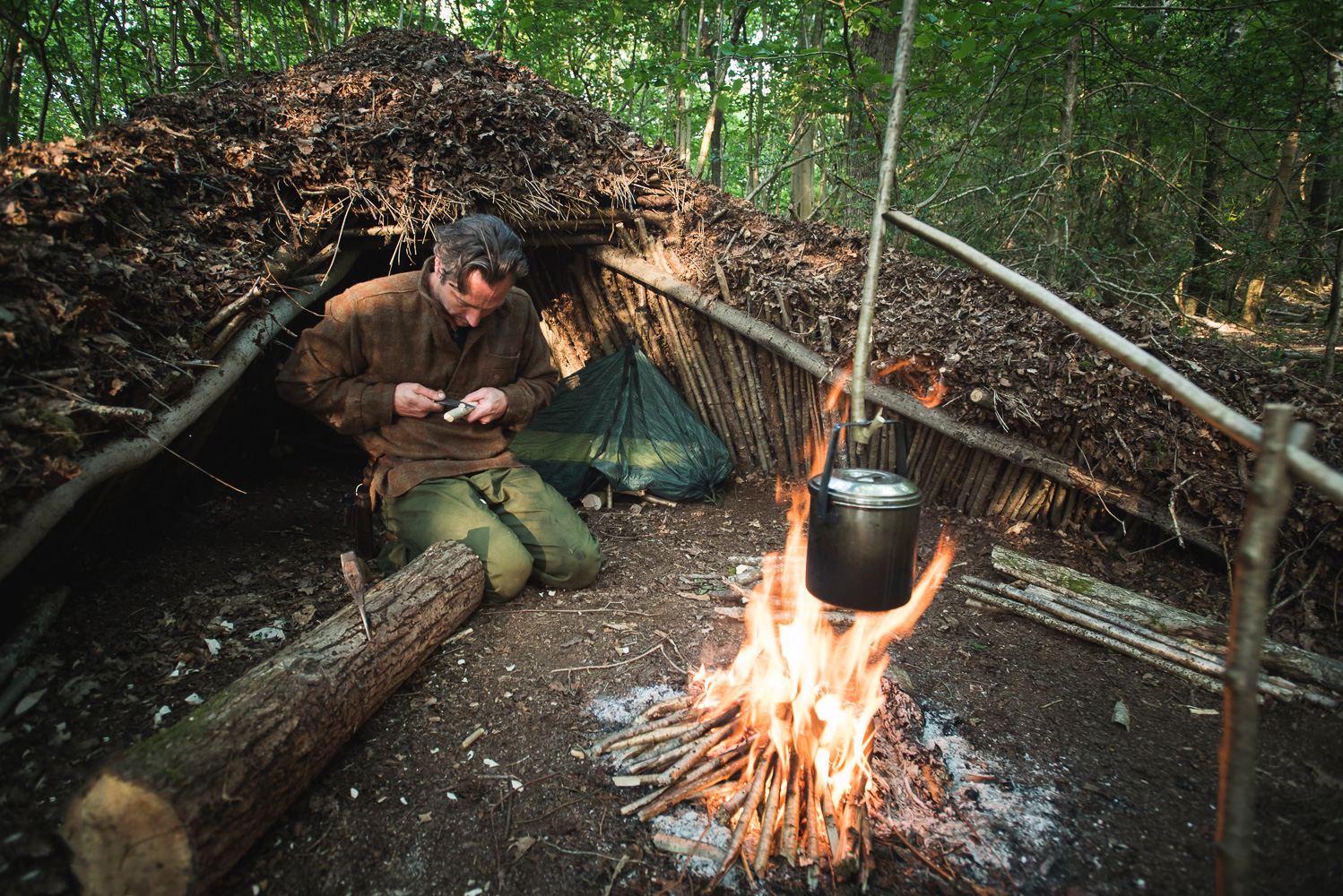 bushcraft-preparing-meat-for-cooking