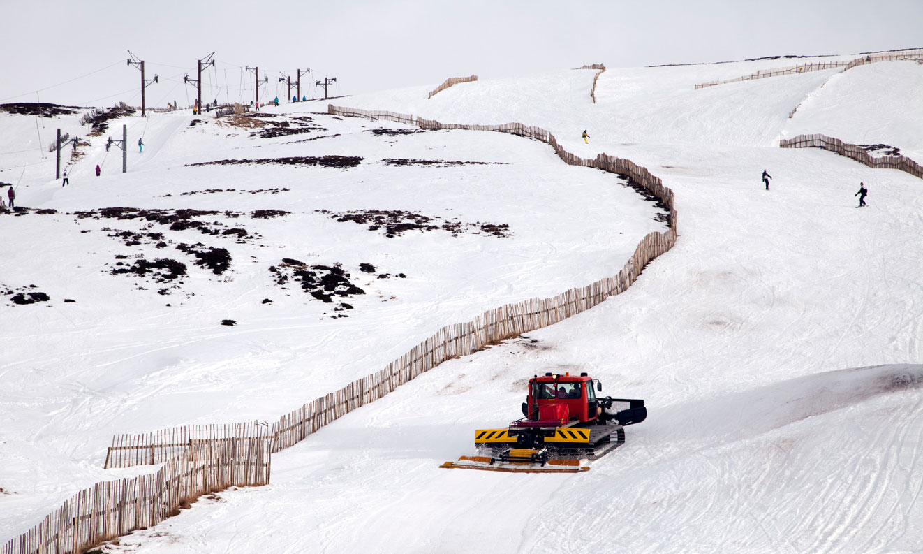 glenshee skiing scotland