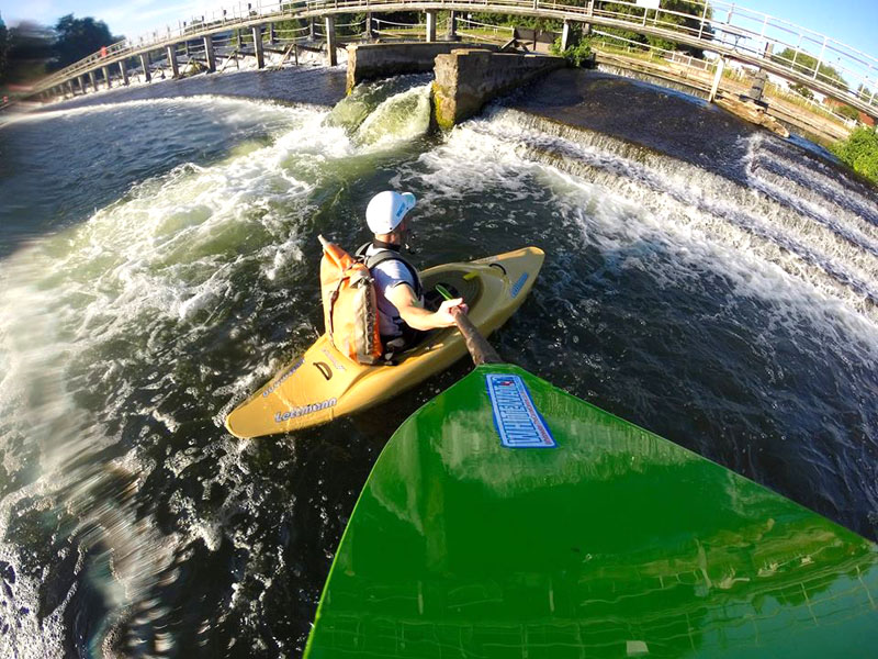 kayak-shops-uk-kayaking-whitewater-the-canoe-centre-london-shepperton