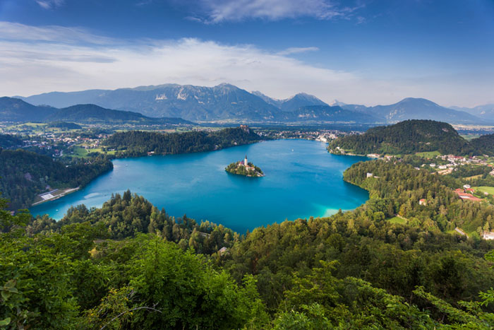 Wakeboarding-Lakes-Best-World-Lake-Bled-Slovenia.jpg