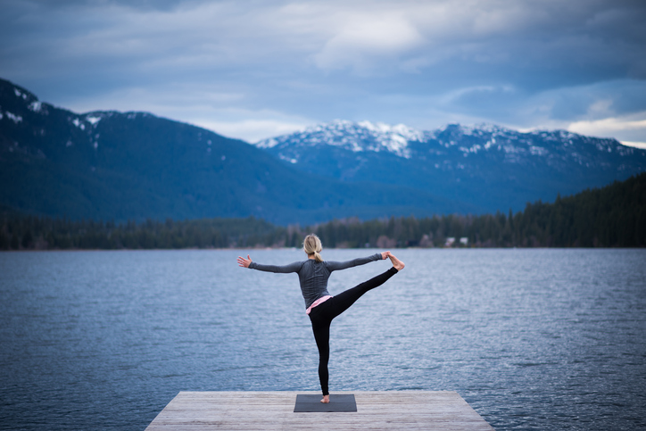 6 Yoga Poses for Dancers | YouAligned.com