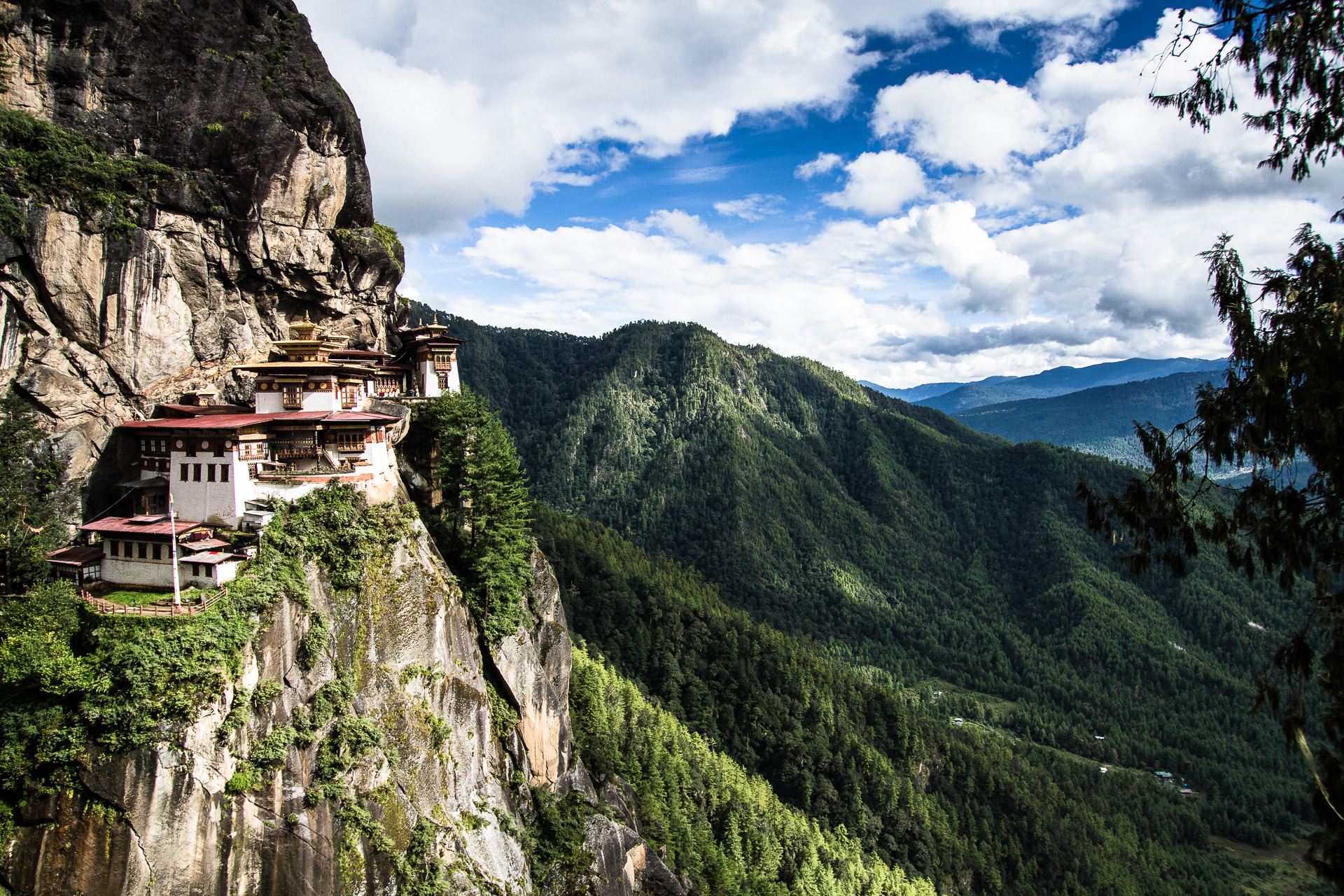 hiking-in-bhutan-mountain-biking-in-bhutan-copyright-tristan-kennedyimg_6170